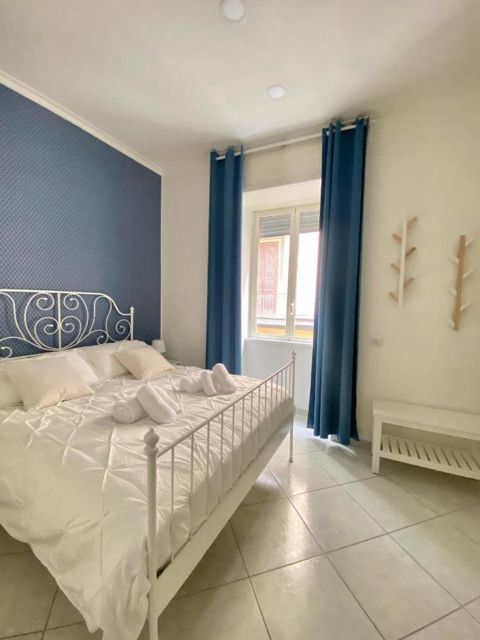 Apartment Casa Sulla Nuvola Duomo Centro Storico Di Naples
